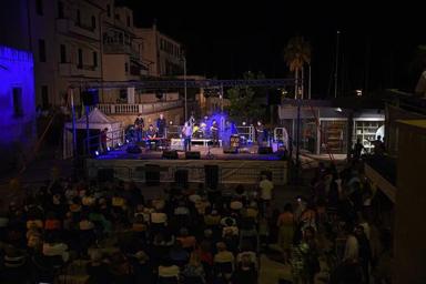 Palco al festival di San Vincenzo